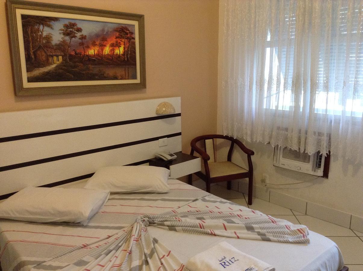 Ritz Hotel Santos  Esterno foto